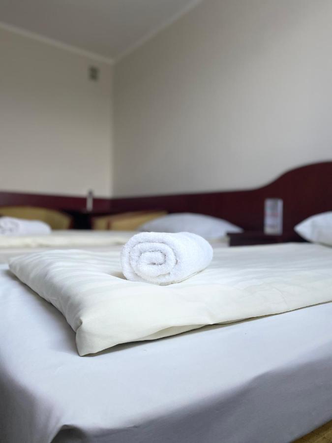 Aparthotel Dom Turysty Sanok Exterior foto
